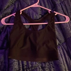 black sports bra